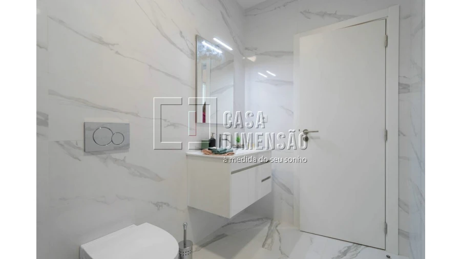 Apartamento T2 para Venda em Alvalade Foto 21