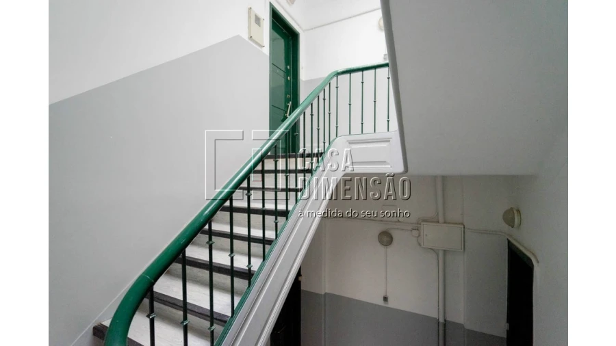 Apartamento T2 para Venda em Alvalade Foto 42