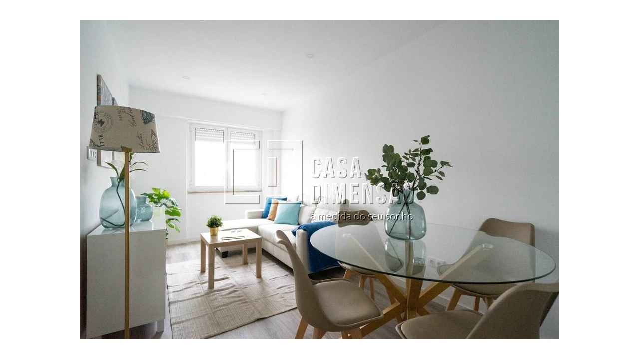 Apartamento T2 para Venda em Benfica Foto 3