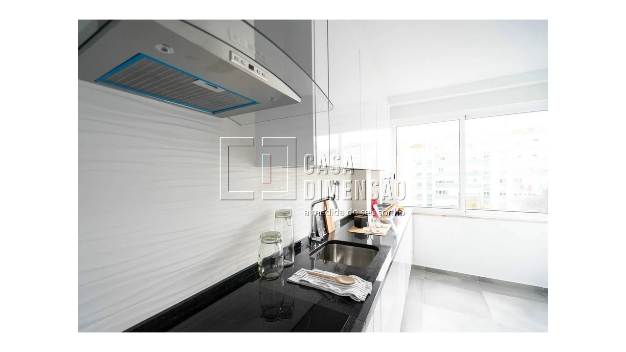Apartamento T2 para Venda em Benfica Foto 10