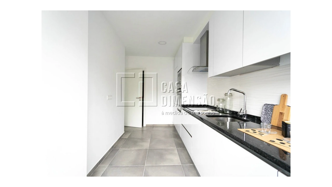 Apartamento T2 para Venda em Benfica Foto 14