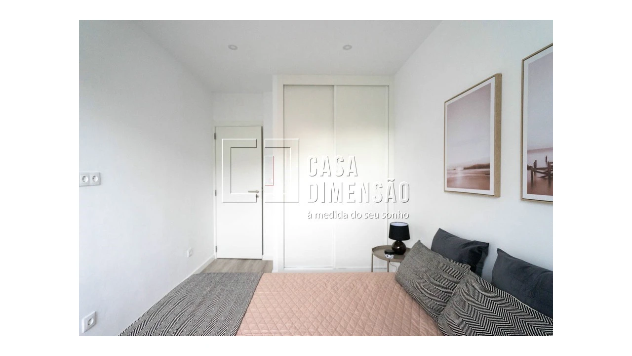 Apartamento T2 para Venda em Benfica Foto 22