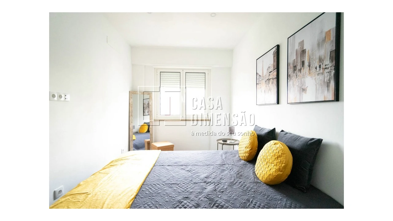 Apartamento T2 para Venda em Benfica Foto 24