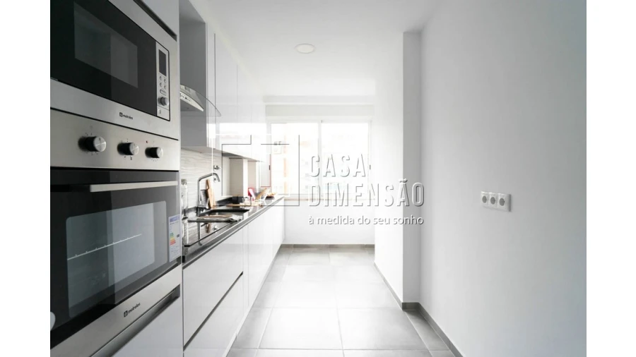 Apartamento T2 para Venda em Benfica Foto 13