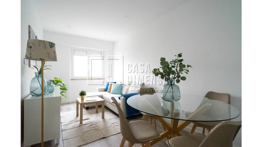 Apartamento T2 para Venda em Benfica Foto 3