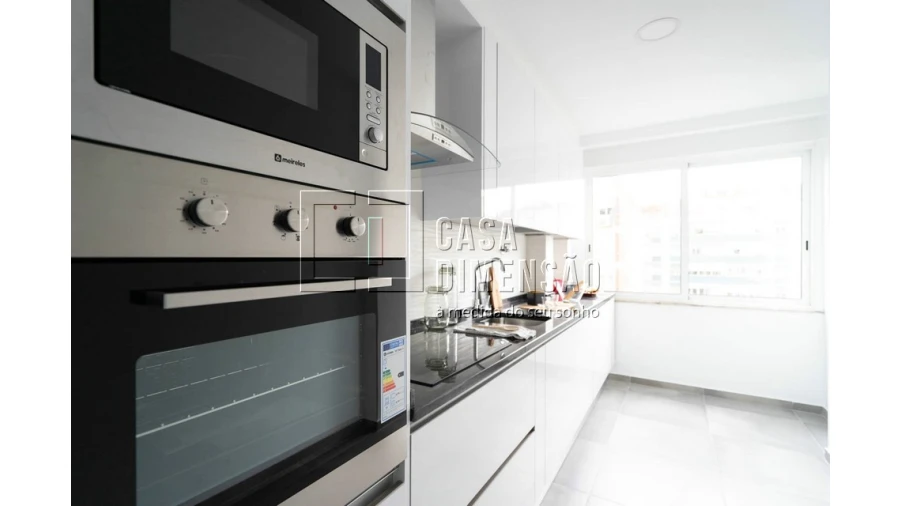 Apartamento T2 para Venda em Benfica Foto 11