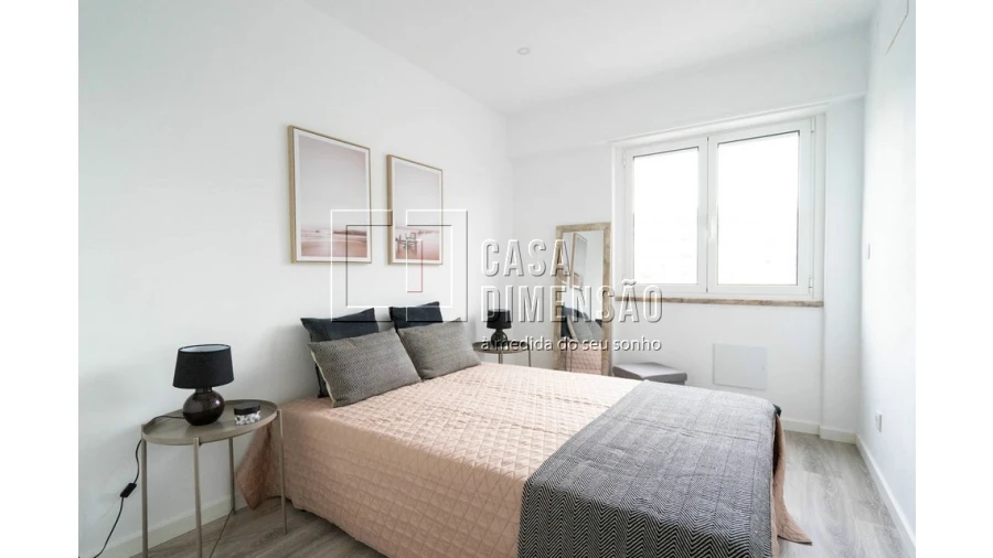 Apartamento T2 para Venda em Benfica Foto 19