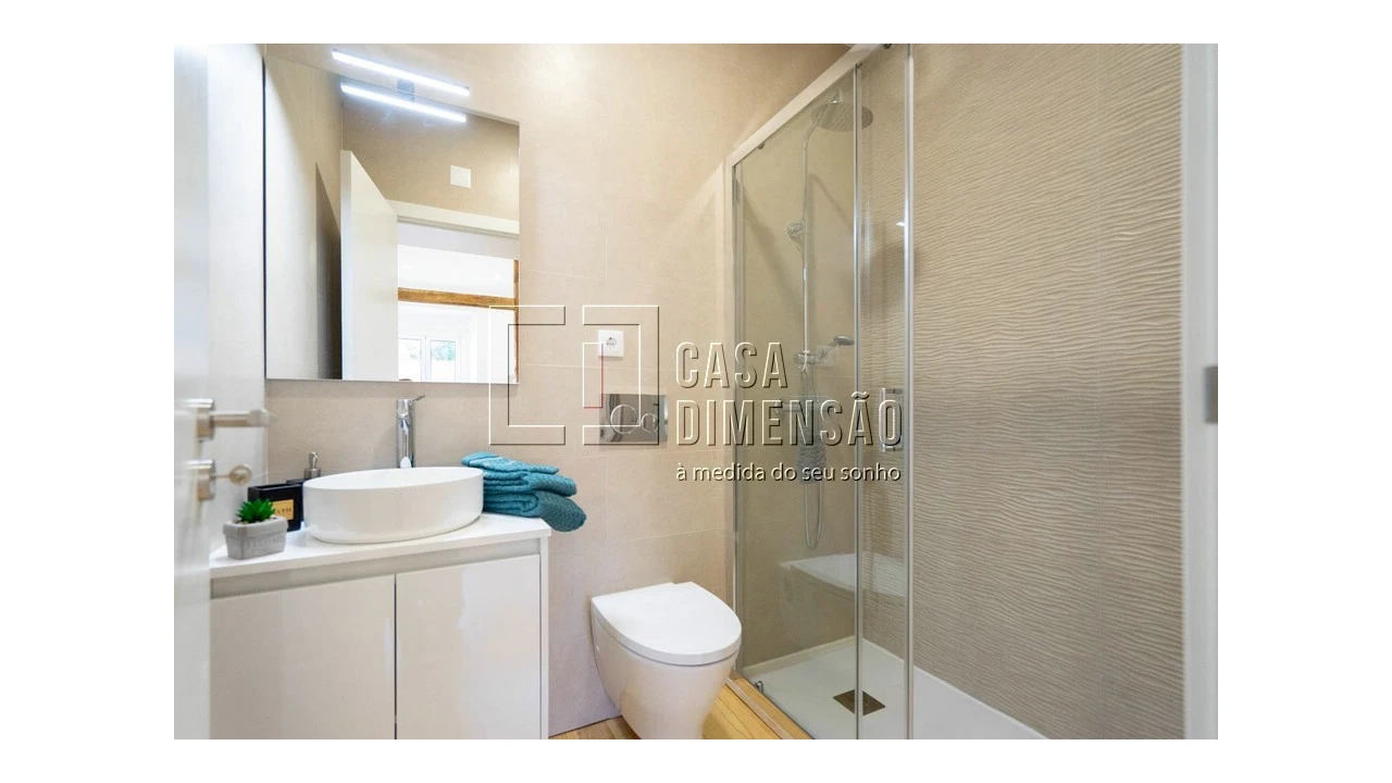 Apartamento T2 para Venda em Penha de França Foto 2