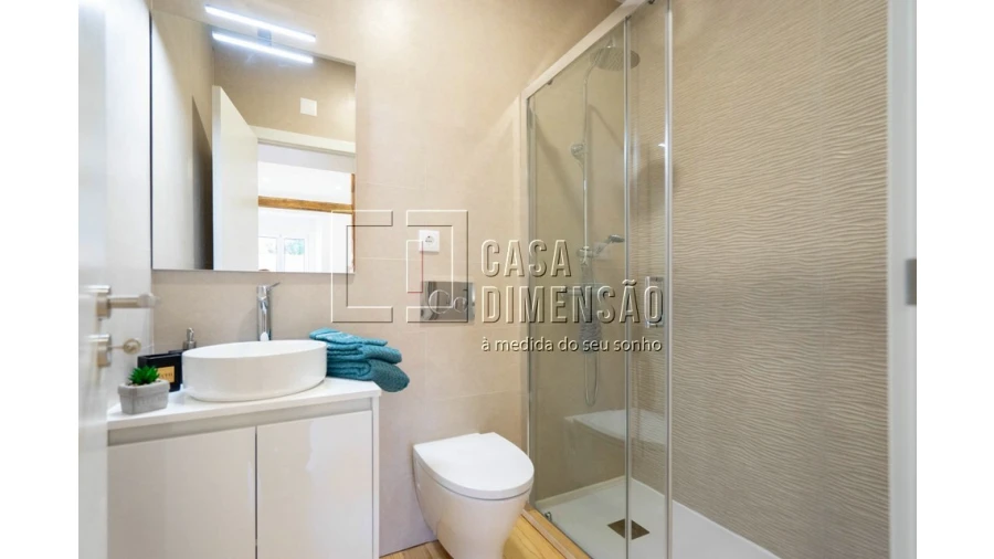 Apartamento T2 para Venda em Penha de França Foto 2