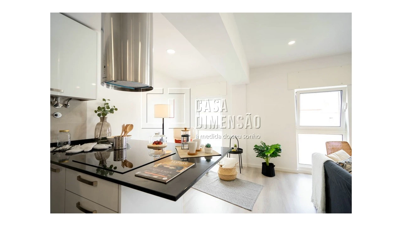 Apartamento T3 para Venda em Carnide Foto 9