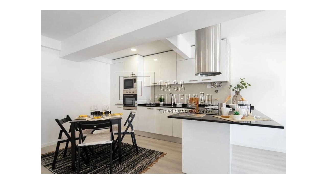 Apartamento T3 para Venda em Carnide Foto 11