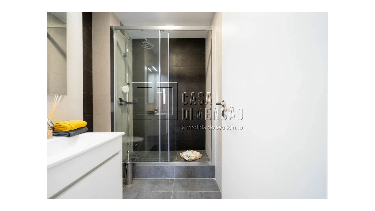 Apartamento T3 para Venda em Carnide Foto 18