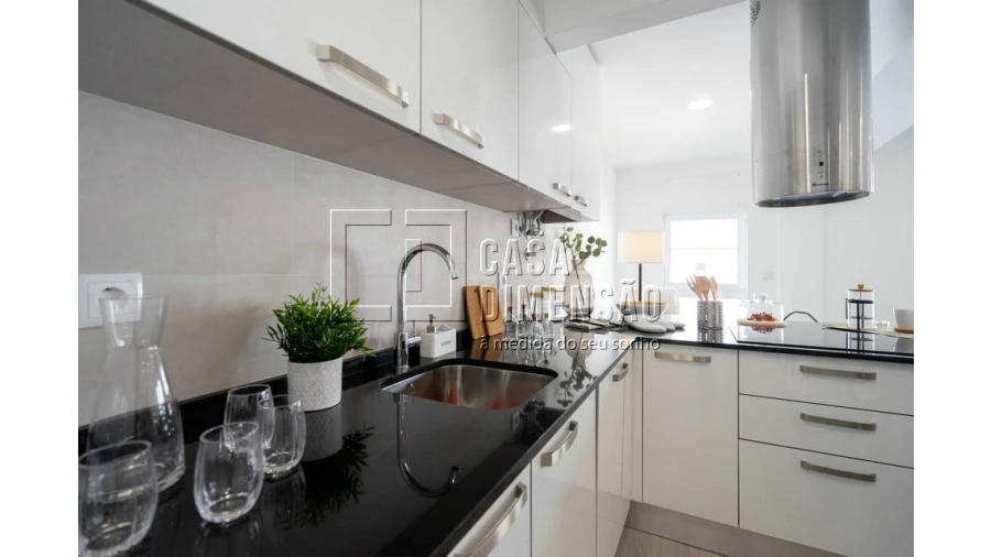 Apartamento T3 para Venda em Carnide Foto 10