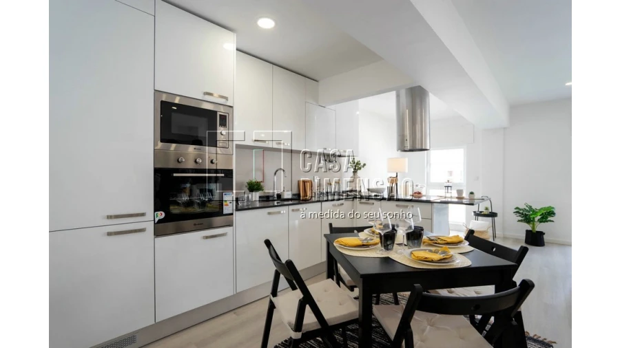 Apartamento T3 para Venda em Carnide Foto 12