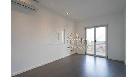 Apartamento T3 para Venda em Mina de Água