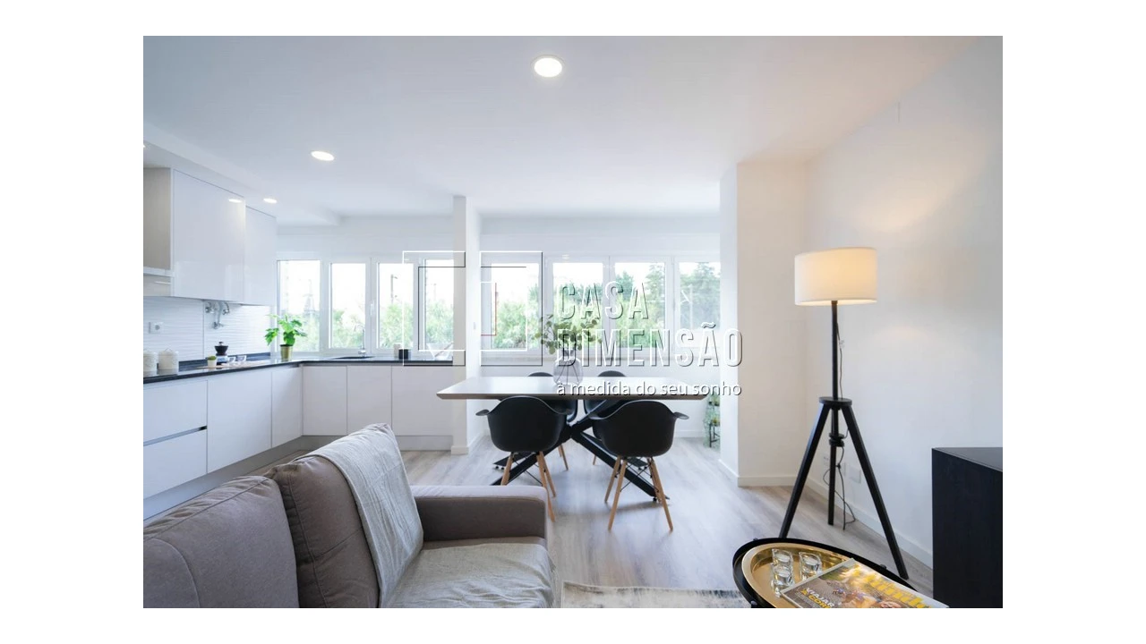 Apartamento T2 para Venda em Benfica Foto 4