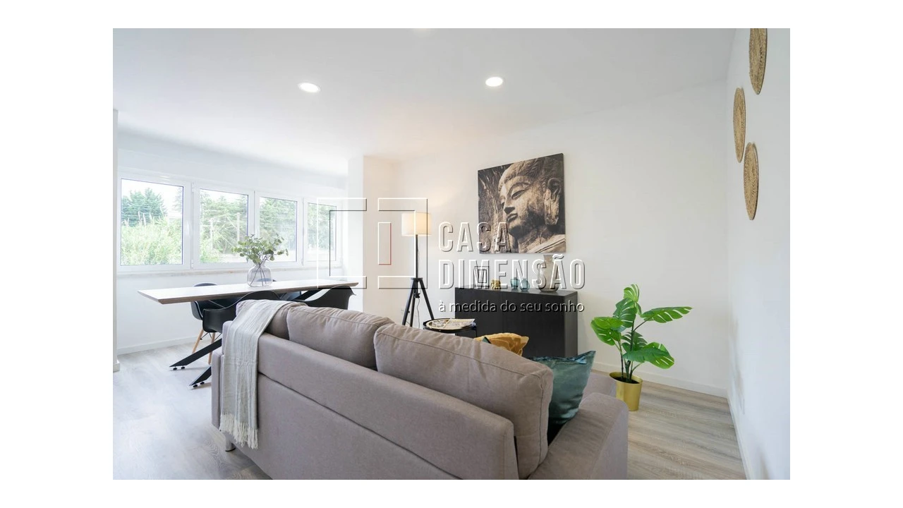 Apartamento T2 para Venda em Benfica Foto 1