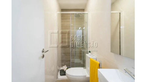 Apartamento T2 para Venda em Benfica