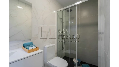 Apartamento T2 para Venda em Benfica
