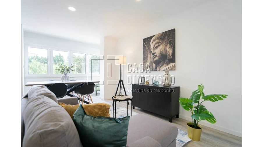 Apartamento T2 para Venda em Benfica Foto 3