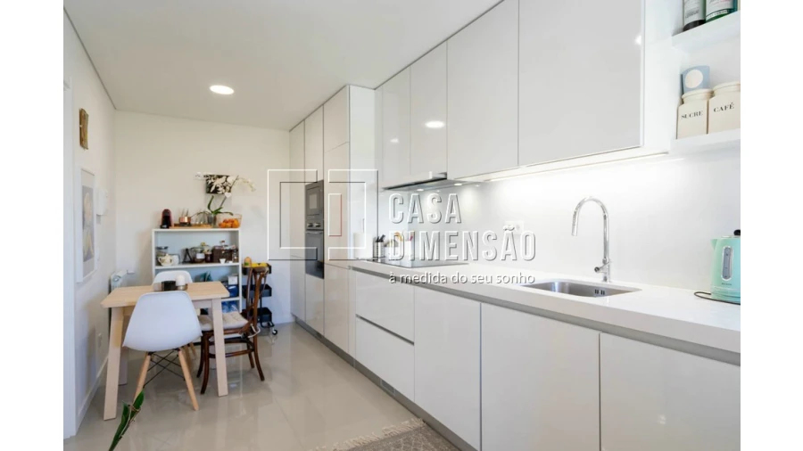 Apartamento T2 para Venda em Venteira Foto 37