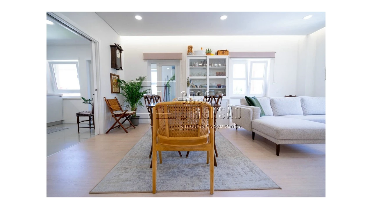 Apartamento T2 para Venda em Carnaxide e Queijas Foto 25