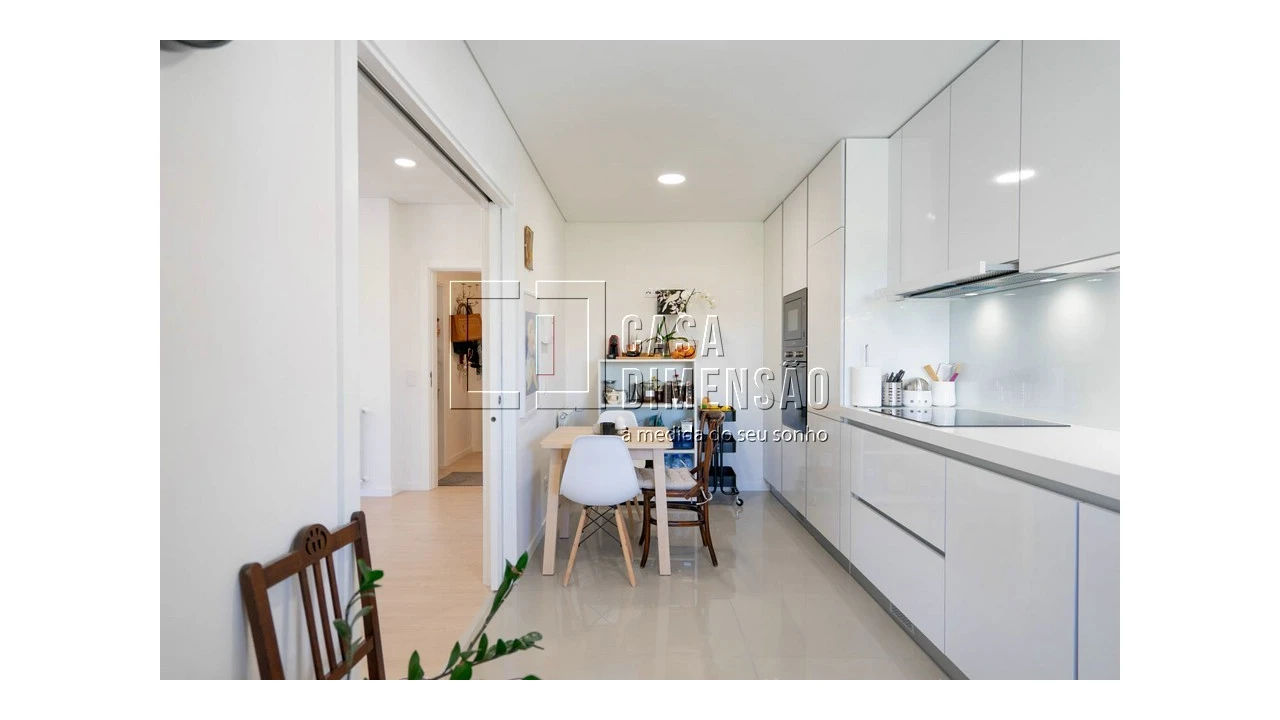 Apartamento T2 para Venda em Carnaxide e Queijas Foto 36