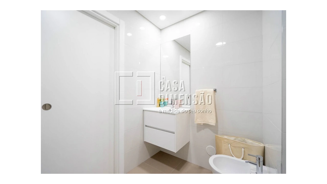 Apartamento T2 para Venda em Carnaxide e Queijas Foto 41