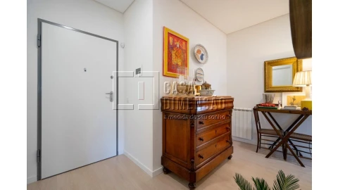Apartamento T2 para Venda em Carnaxide e Queijas