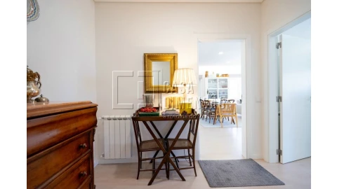 Apartamento T2 para Venda em Carnaxide e Queijas