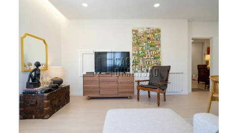 Apartamento T2 para Venda em Carnaxide e Queijas