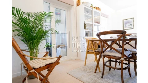 Apartamento T2 para Venda em Carnaxide e Queijas