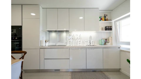 Apartamento T2 para Venda em Carnaxide e Queijas