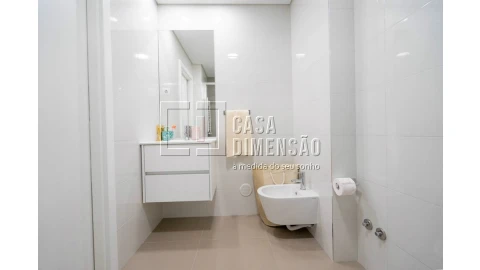 Apartamento T2 para Venda em Carnaxide e Queijas