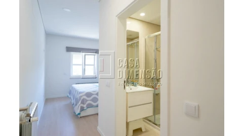 Apartamento T2 para Venda em Carnaxide e Queijas