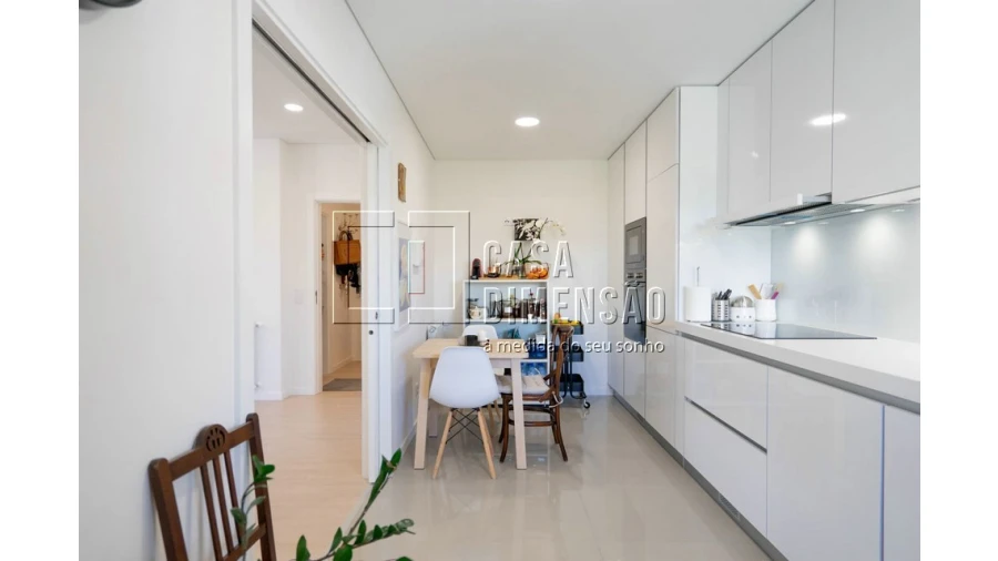 Apartamento T2 para Venda em Carnaxide e Queijas Foto 36