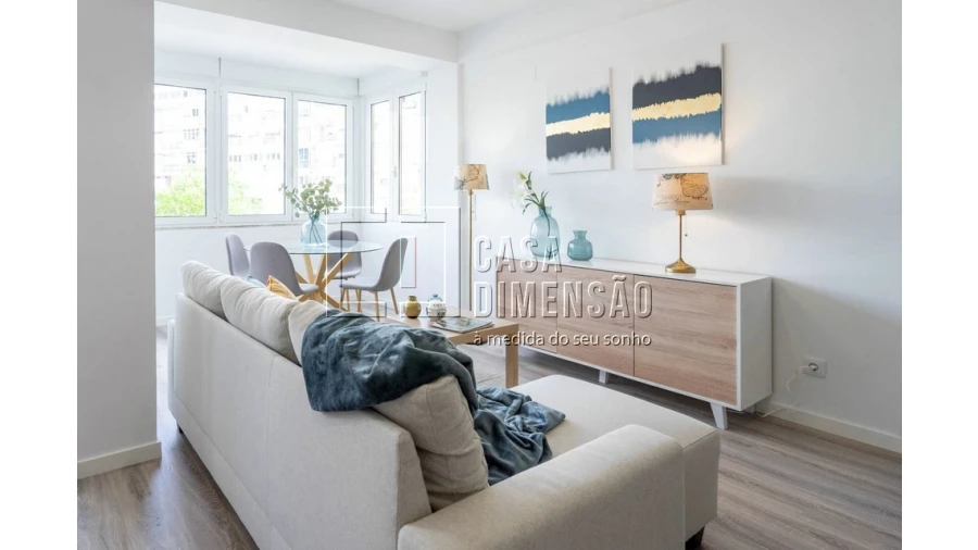 Apartamento T3 para Venda em São Domingos de Benfica Foto 4