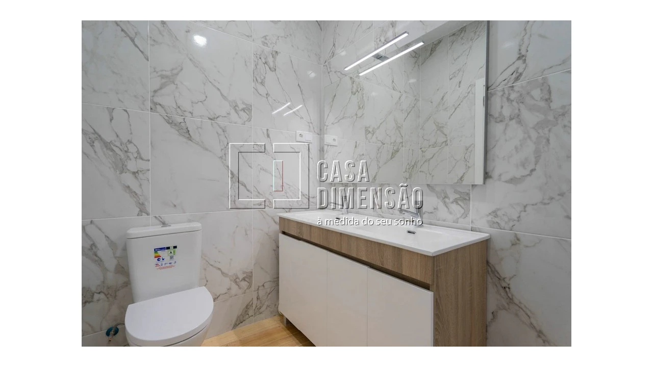 Apartamento T2 para Venda em Campo de Ourique Foto 5