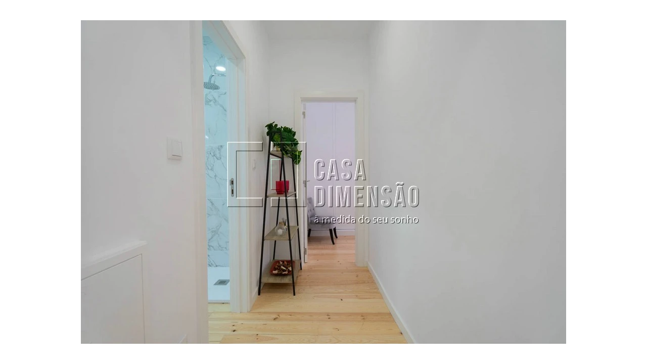 Apartamento T2 para Venda em Campo de Ourique Foto 19