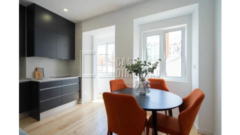 Apartamento T2 para Venda em Campo de Ourique