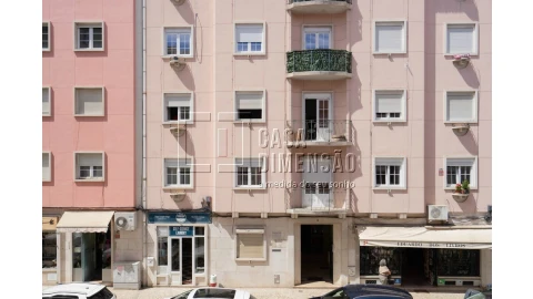 Apartamento T2 para Venda em Campo de Ourique