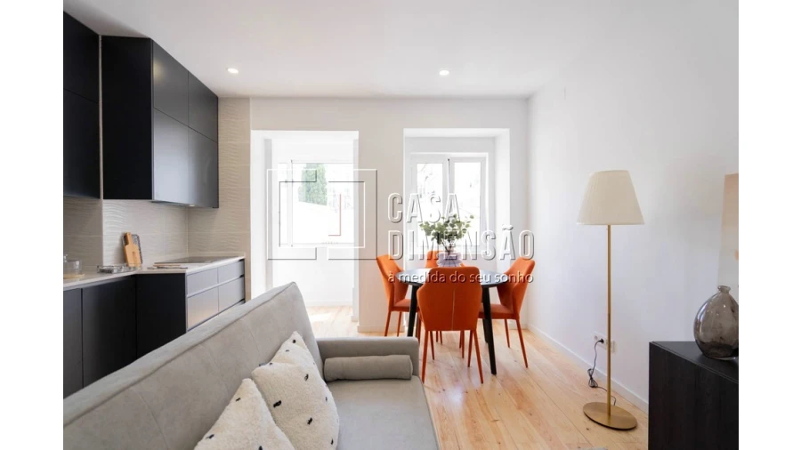 Apartamento T2 para Venda em Campo de Ourique Foto 2