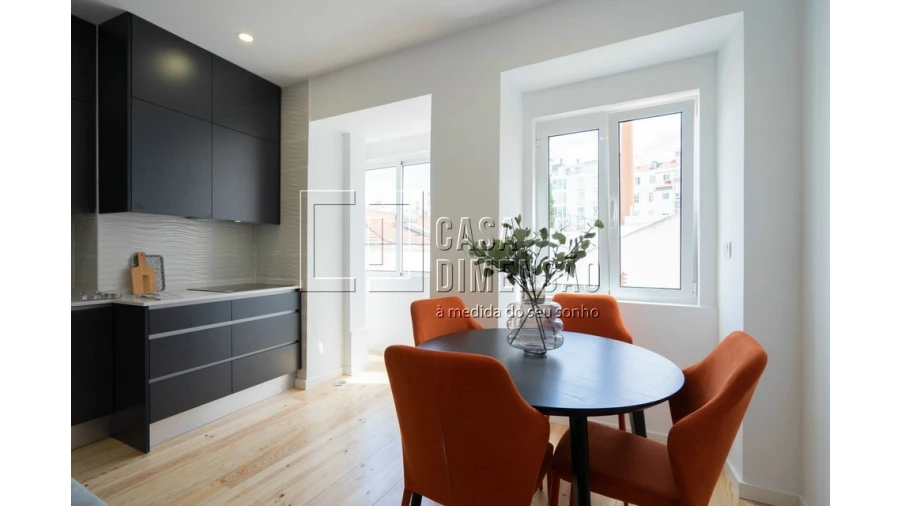 Apartamento T2 para Venda em Campo de Ourique Foto 4