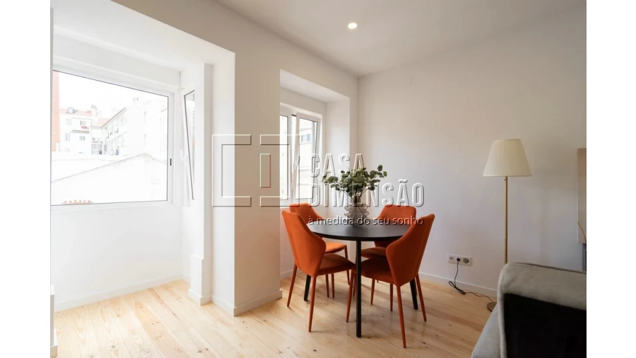 Apartamento T2 para Venda em Campo de Ourique Foto 9
