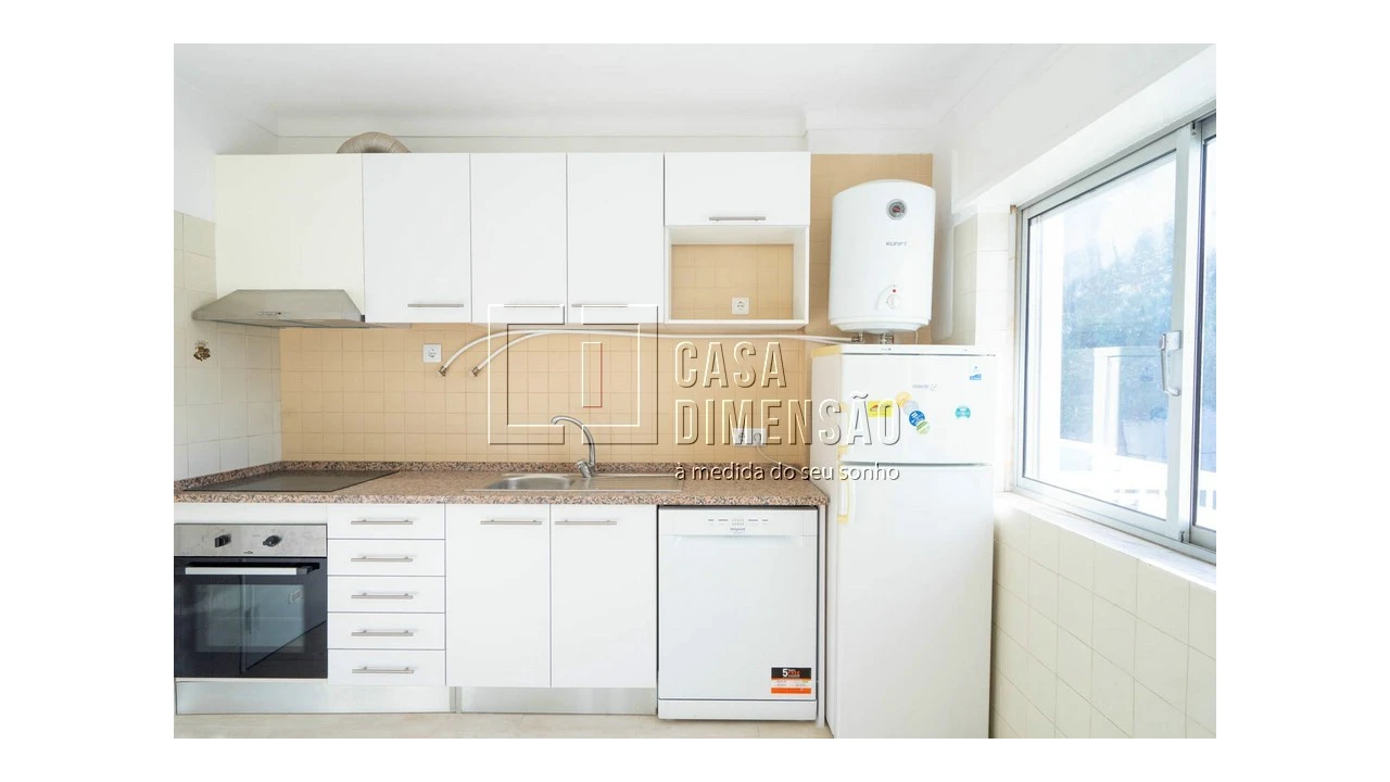 Apartamento T3 para Venda em Carnaxide e Queijas Foto 9