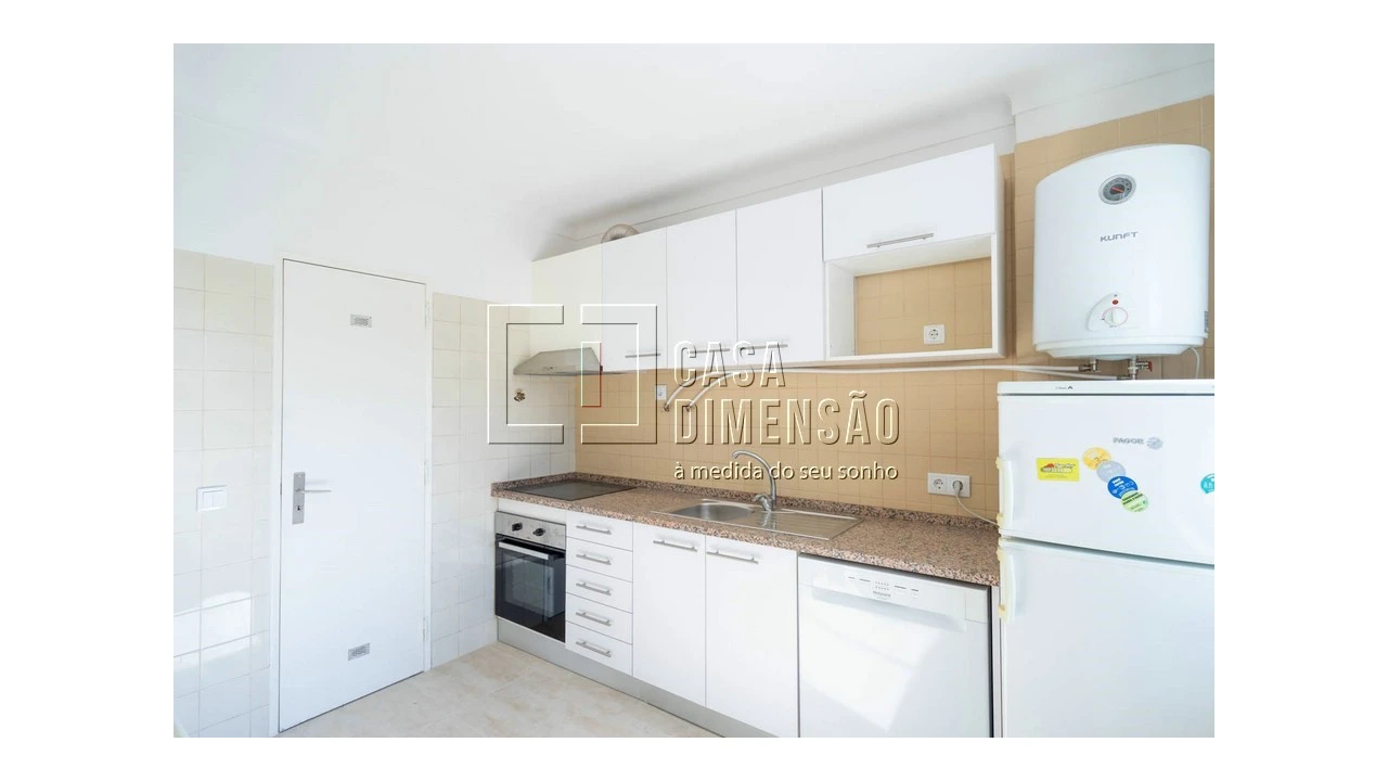 Apartamento T3 para Venda em Carnaxide e Queijas Foto 11
