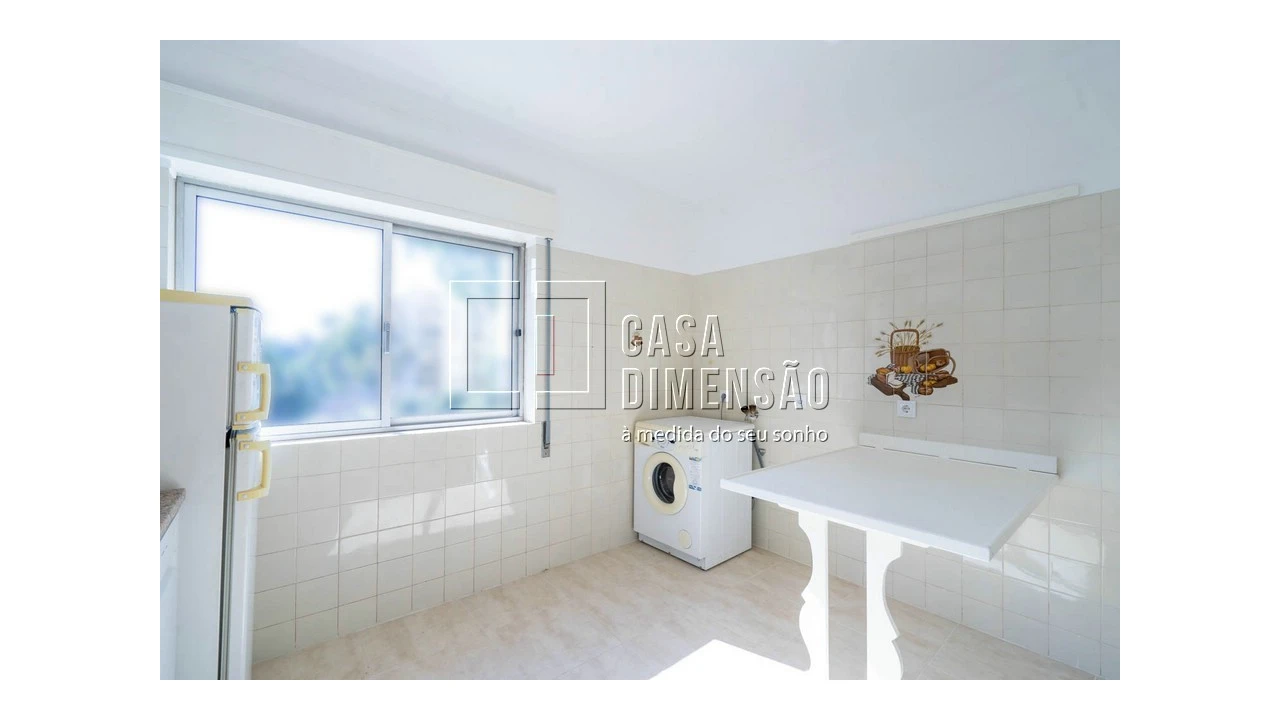 Apartamento T3 para Venda em Carnaxide e Queijas Foto 12