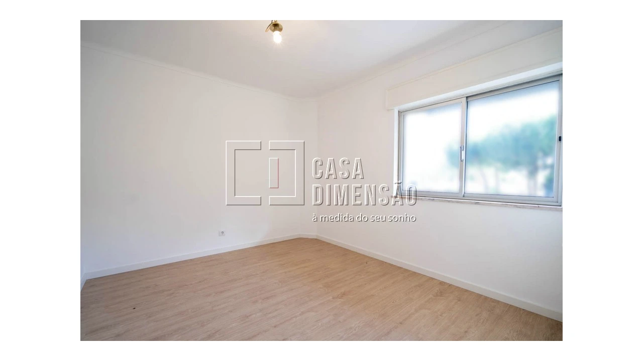 Apartamento T3 para Venda em Carnaxide e Queijas Foto 22