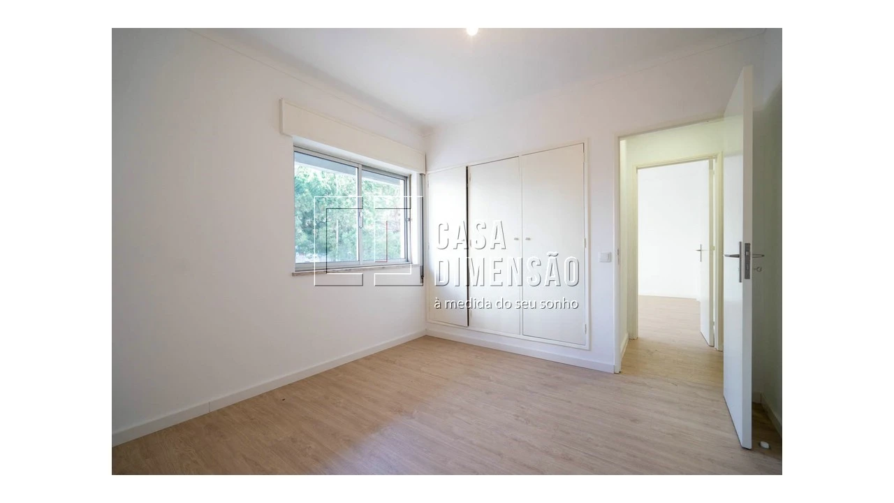 Apartamento T3 para Venda em Carnaxide e Queijas Foto 23