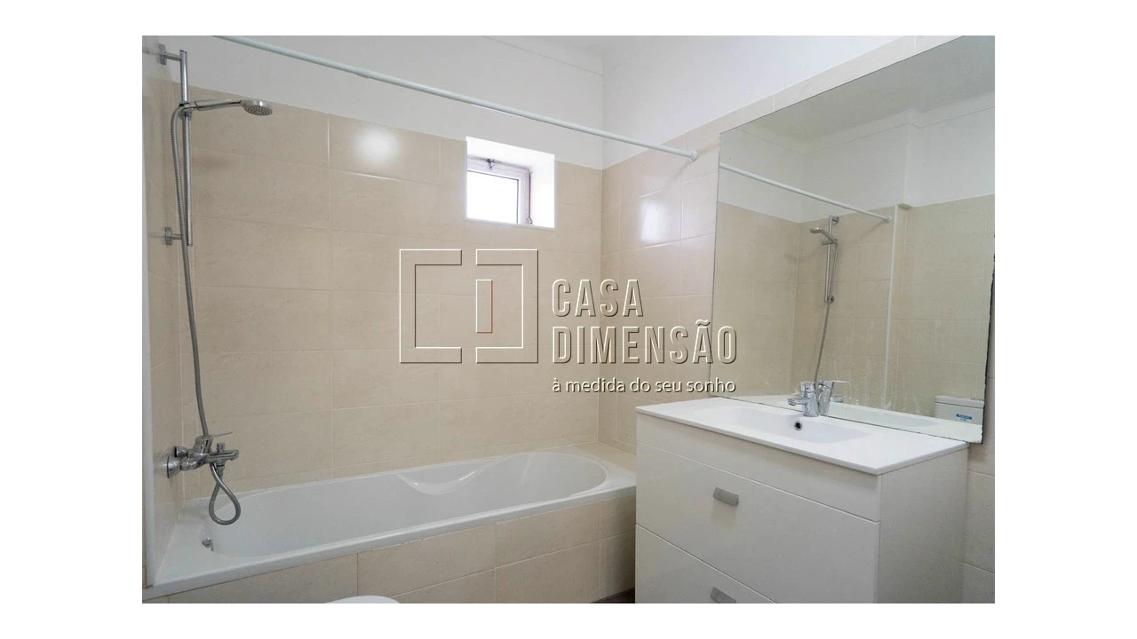 Apartamento T3 para Venda em Carnaxide e Queijas Foto 26